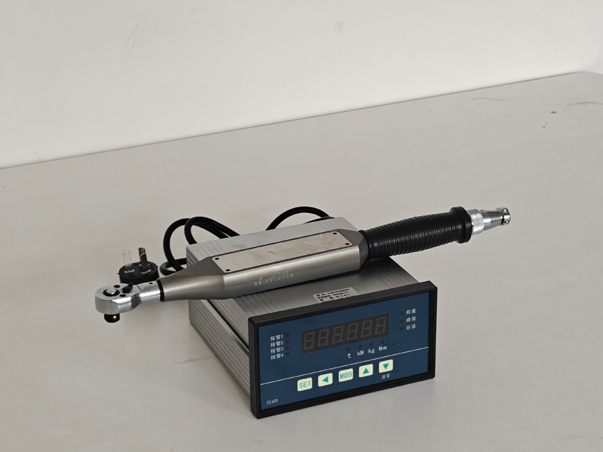 开关量数显扭矩扳手 (9).jpg